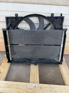 17427560966 Bmw 2010 535xi Sedan Engine Cooling Radiator Fan Motor Rc-12