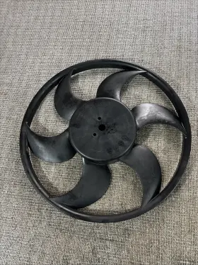 3136613245 Bmw 325xi Radiator Fan 2004