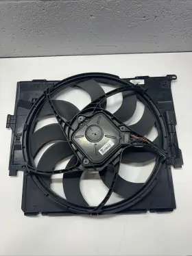 502.0645 Bmw 228 235 328 335 428 435 Engine Cooling Electric Radiator Fan Motor And Shroud