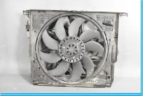 67327575564 Bmw 2009-2015 750li F02 4.4l Electric Radiator Cooling Fan Motor Shroud Oem