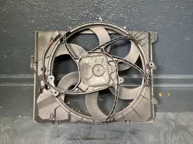 67327588974 Bmw 06-13 E89 Z4 328i 128i N52 Engine Motor Cooling Radiator Fan Assembly Oem