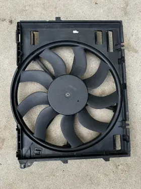 67327594607 Bmw M3 V8 Cooling Fan With Shroud Assembly S65 E90 E92 E93 E9x Oem 08-13