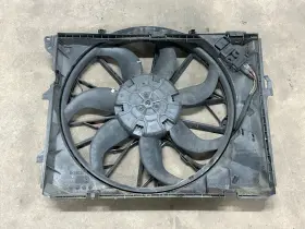 75617139 Bmw 08-13 E82 128i 328i Radiator Fan With Shroud Oem