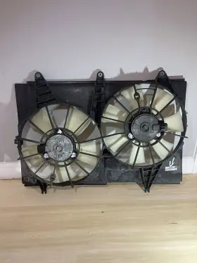 15856917 Cadillac 2005-2007 Cts 3.6l Base Engine Cooling Radiator Fan Assembly