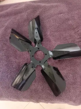 3789562 Chevrolet 1960s Clutch Fan Blade #2