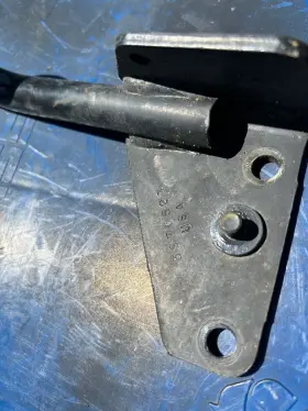05139068aa Dodge 3970527 04-09 Ram Oem Mopar Cummins Fan Shroud Bracket #2