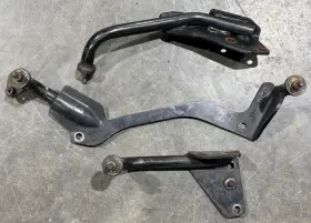 5139068aa Dodge 5139069aa Fan Brackets- Set 5139067aa