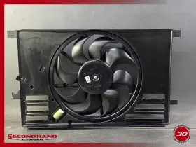 51966742 Fiat 2016 - 2018 500x 2.4l Engine Radiator Cooling Fan Motor Shroud Oem