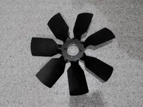3991427 General Motors 71-73 Corvette 350 With Ac 7-blade Fan 17 1/2 Inch Dated A72 Jan 72 Gm #3991427