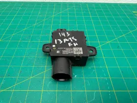 22761222 Gm 13-14 Cadillac Ats Radiator Cooling Fan Control Module Oem