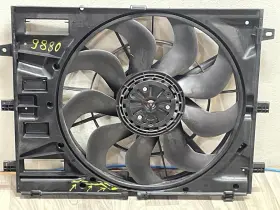 8240790 Gmc Fits 20-22 Terrain 1.5 Engine Cooling Motor Fan Assy See Small Crack