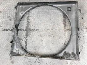 84082827 Gmc 20-23 Chevrolet Sierra 2500 3500 Engine Motor Coolant Fan Shroud Bezel Oem #2