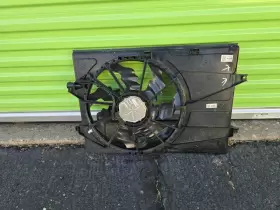 25304-k5000 Hyundai Sunta Cruz 22-23 Engine Radiator Cooling Fan Shroud Awd 2.5l Oem
