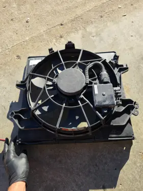 253802v700 Hyundai 2016 Veloster Engine Cooling Fan Assembly Oem 253802v700 Hyundai 2016 Veloster Engine Cooling Fan Assembly Oem