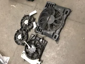674-00756 Jeep 02 03 2002 2003 Liberty 3.7l Electric Radiator Cooling Fan Oem 129k Miles