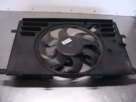 Hn628001 Jeep Renegade Latitude 2.4l Engine Radiator Fan 82k Mi 15 16 17 18