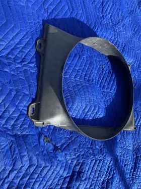 Fe8515211 Mazda Radiator Fan Shroud B2200 Manual Transmission 88 89 90 91 92 93 Oem #2
