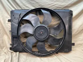 Mercedes-benz 204 906 47 02 2008 - 2015 C-class C300 Radiator Cooling Fan Motor With Shroud Oem