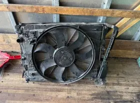 A0999063902 Mercedes-benz A0995003600 2018 2019 W213 E300 Engine Cooling Radiator Fan Assy