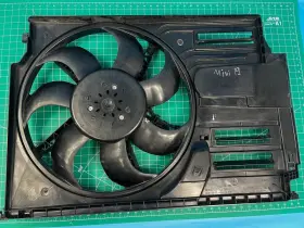 17427617610 Mini 2015-2019 Cooper Engine Radiator Cooling Fan Motor 7617610