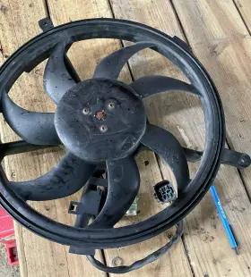 M5758003 Mini Cooling Fan Off 09 Cooper S Hatchback M5758003 Mini Cooling Fan Off 09 Cooper S Hatchback