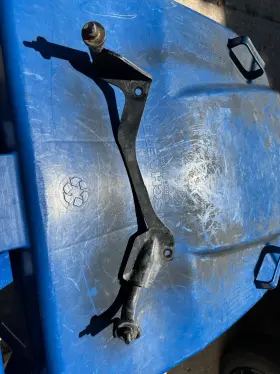 3970394 Mopar Dodge Ram 2500/3500 04.5-09 5.9l / 6.7l Cummins Lower Fan Shroud Bracket