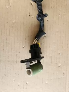 68247207aa Mopar 2015-2018 Jeep Renegade Promaster City Radiator Fan Resistor Pigtail Connector