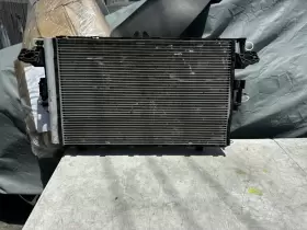 1077081-00-d Tesla 2017-2020 Model 3 M3 Front Radiator Electric Cooling Fan Motor And Shroud