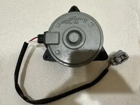 16363-0t020 Toyota 16361-0t020 Oem Denso Cooling Fan Motor 09-17 Corolla 09-14 Matrix