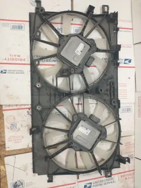 16363-37100 Toyota Prius Prime Xle 17-22 Oem 1.8l Engine Radiator Cooling Fan Motor Shroud