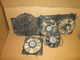 674-10452 Toyota 2022-2023 Corolla Cross Cooling Fan Assembly 14k Miles Oem Lkq