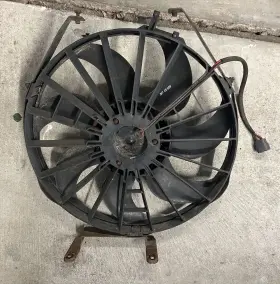 1378711 Volvo 1378916 1990-1993 740 940 Radiator Aux Cooling Fan And Motor Oem