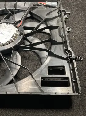 32252374 Volvo 2019 Xc90 Engine Cooling Fan Assembly Oem #3 32252374 Volvo 2019 Xc90 Engine Cooling Fan Assembly Oem #3