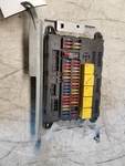 2004 - 2005 Rover Freelander Fuse Box YQE000340 R3316956. Fixed Price $50.00.